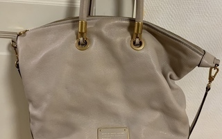 Marc by Marc Jacobs nahkalaukku, läppärikokoa ovh n 500€