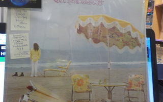 NEIL YOUNG - ON THE BEACH M-/EX+ LP 1ST UK PRESS