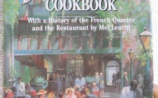 The Court Of Two Sisters Cookbook, Pelican 1998, 112 s. Sid.