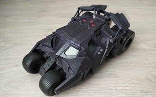 Batman Begins - Tumbler Batmobile