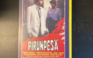 Pirunpesä VHS