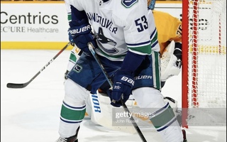 Bo Horvat #53 Vancouver Canucks game worn -pelipaita