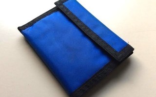Sininen tarra lompakko käyttämätön