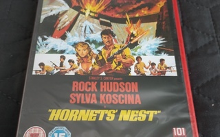 Ampiaispesä - Hornet's Nest (1970) DVD **muoveissa**