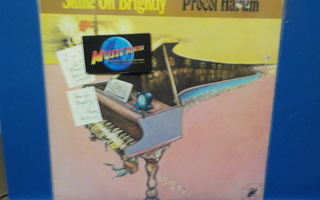 PROCOL HARUM - SHINE ON BRIGHTLY M-/EX+ 2IN1 2LP