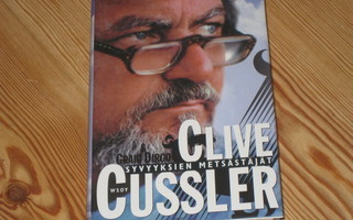 Cussler, Clive: Syvyyksien metsästäjät 1.p skp v. 1999