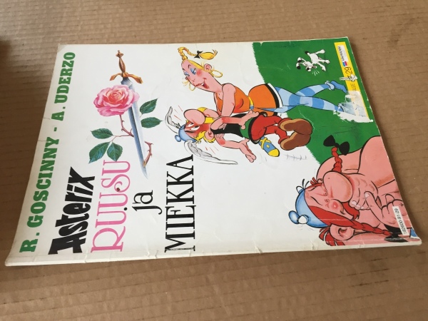 ASTERIX RUUSU JA MIEKKA 