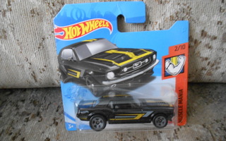 Hot Wheels Ford Mustang Coupe - 67