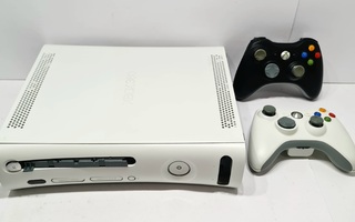 Xbox 360 konsoli + 2 ohjainta korjattavaksi