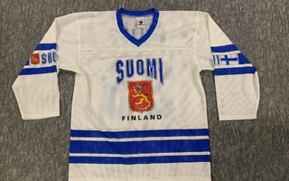 Leijonat pelipaita (Myllys #35)