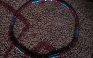 Aarikka kaulakoru 80-luvulta punainen / hopeanvärinen