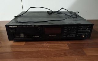 Pioneer PD-M500 6 cd vaihtaja (projektiksi)