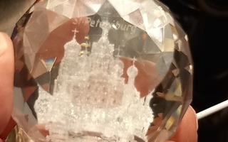 Kristalli hiottu miniatyyri . Saint Petersburg