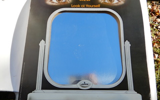 URIAH HEEP : LOOK AT YOURSELF  (LP)