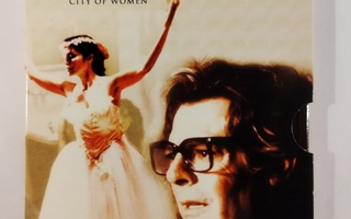 (SL) DVD) Naisten kaupunki (1980) Federico Fellini