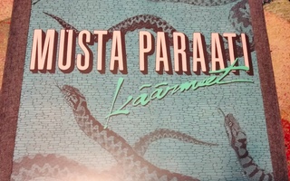 Musta Paraati - Käärmeet lp Svart 2017