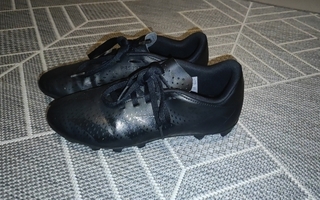 Adidas Predator jalkapallokengät koko 36 2/3