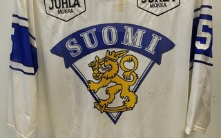 Timo Jutila maajoukkue gameworn pelipaita