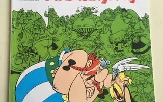 Kolme hyväkuntoista Asterix albumia