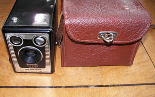 Brownie SIX - 20 CAMERA Model D