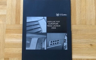 Lehdistökansio Cadillac XLR 2004. Esite