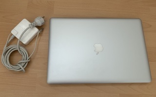 Macbook Pro 8,3 17” Late 2011