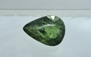 1.80ct Vihreä Safiiri/Sapphire Jalokivi