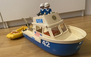 Playmobil vintage poliisivene ja poliisit