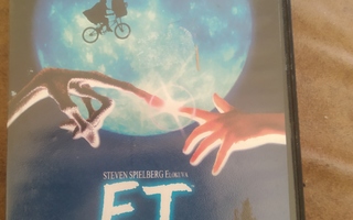E.T Kaksi versiota samalla kasetilla
