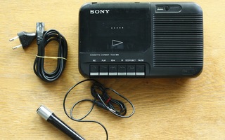 Sony TCM-818 vintage retro kasettisoitin patterit + virta