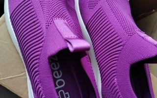 Beez Slip-on Vibrant Purple Sneakers, koko 40
