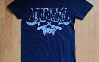 Danzig paita / bändipaita KOKO S