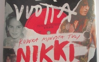 Nikki Sixx- Ekat 21 vuotta