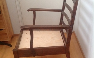 Vanha nojatuoli (puinen)