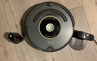 IRobot Roomba 650 robottipölynimuri