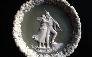 WEDGWOOD ? . NEUVOSTOLIITTO ?  . KORISTEVATI