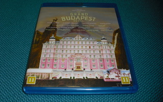 THE GRAND BUDAPEST HOTEL (Ralph Fiennes) BD***