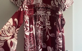 BCBG MaxAzria uusi mekko