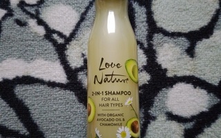 ~Oriflame 2-in-1 Shampoo Organic Avocado Oil & Chamomile~