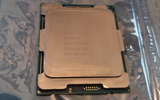 Intel Core i9-7900X LGA2066