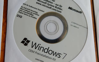 Original Microsoft Windows 7 OEM Preinstallation Kit- DE