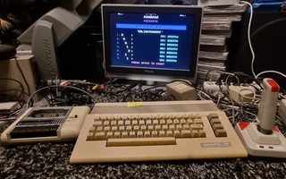 Commodore 64 paketti.