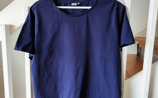 Tummansininen t-paita koko XL