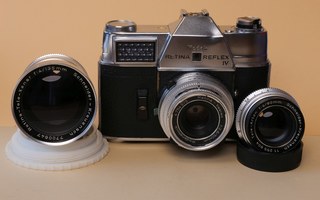 == Kodak Retina Reflex IV -kamera ja linssisetti