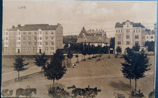 Lahti, kauppatori ja Yhteiskoulu, vanha kortti, n. 1915