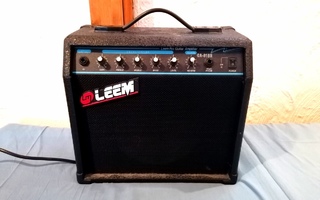 LEEM GA-818 18W -kitaravahvistin