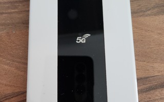 Huawei 5G Mobile WiFi E6878-870 reititin