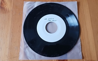 Oke Helin – Yötön Yö 7" koesingle Love Records LRS 2113 nm