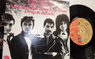 7" single :  Queen :  ANOTHER ONE  BITES THE DUST