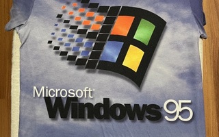 Windows 95 - T-paita (TARJOA!)